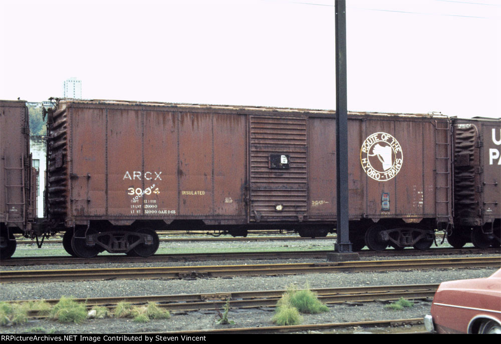 Hydro-Trains insulated (?) box ARCX #3004